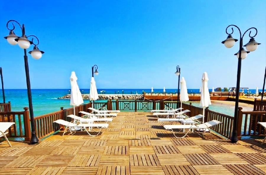 Ada Beachfront Boutique Hotel & Restaurant Κερύνεια Εξωτερικό φωτογραφία